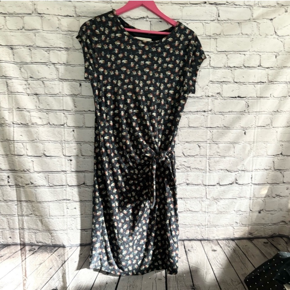 LOFT. Floral dress size S